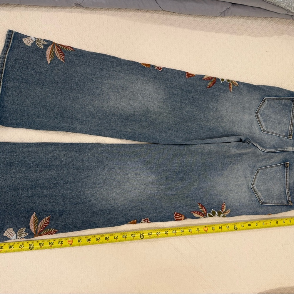 Embroidered Floral Wide Leg Jeans - Picture 3 of 5
